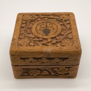 Vintage Hand-Carved Trinket Box - Bohemian style